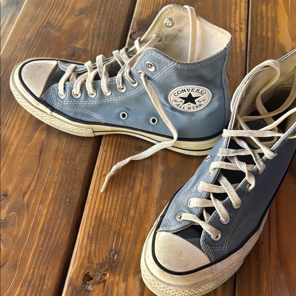 Converse Blue High-Top Sneakers Classic Design